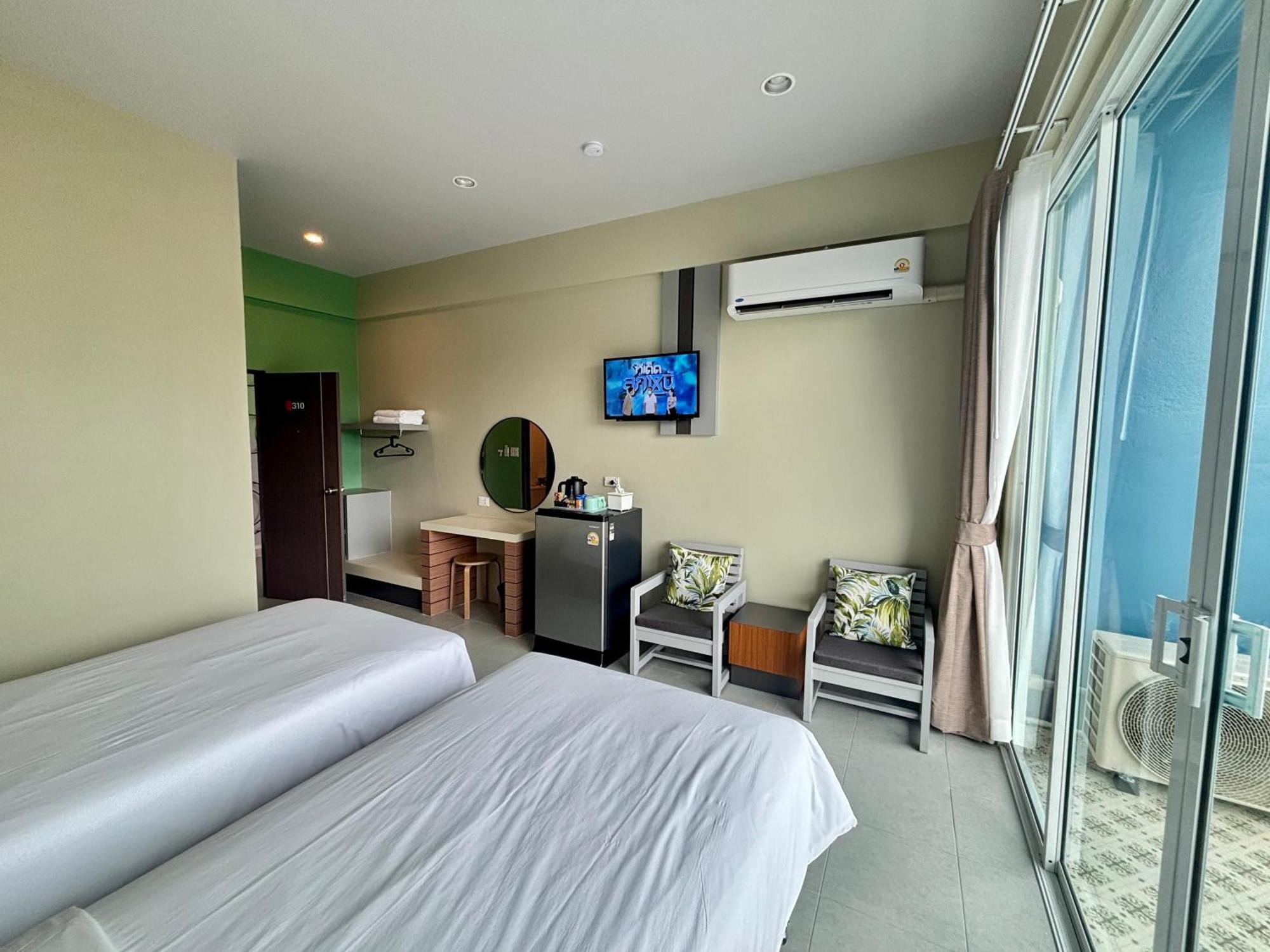 Siri Hotel Phuket Exterior foto